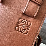 22AWロエベ ハンモック コピー ドローストリング ショルダーバッグ loq12097