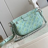 可愛い​ルイヴィトン ショルダーバッグ 偽物 マルチポーチアクセサリー vui18478