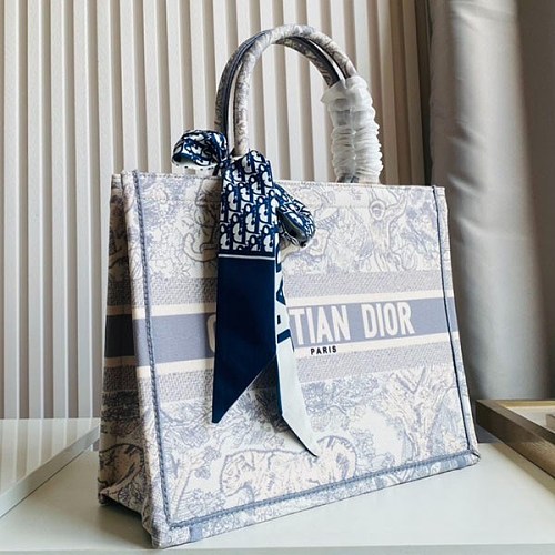 ディオール BOOK TOTE スモールバッグコピー M1296ZTDT_M932