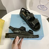送料無料プラダ パッド入り パデッドナッパレザー サンダル コピー 3色 put24136