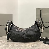 人気【アウトレット】バレンシアガ 偽物☆クラシックNanoシティバッグ bae73898