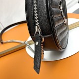 稀少サンローラン VINYLEヴィニル ミニバッグ 偽物丸 Sap07814