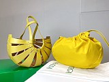 世界中で大人気♪ボッテガヴェネタ シェル コピー ミディアムトートバッグ boi27183