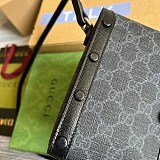 送料込 グッチ GG 付き ミニ バッグ 偽物 ロゴ モノグラム ブラック gux68464