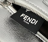 人気No1フェンディ コピー ピーカブー ミニ レザー バッグ fej53289
