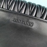 超希少！ミュウミュウ マテラッセ 偽物 ショルダーバッグ myi86262