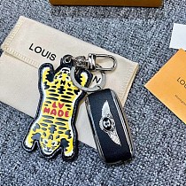 入手困難 大人気♪ ルイ・ヴィトン タイガー 干支 キーホルダー コピー vuk63859 入手困難 大人気♪ ルイ・ヴィトン タイガー 干支 キーホルダー コピー vuk63859