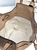 ロエベ ハンモック 偽物 ドローストリング ショルダーバッグ 0010473163
