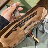 グッチ☆ジャッキー 1961スモール ホーボーバッグ偽物 636706 HUHHG 8565
