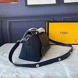 一目惚れ♪フェンディ バイ ザ ウェイ コピー ミディアム レザー ボストンバッグ fed01503