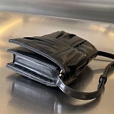 【使い勝手抜群】ボッテガヴェネタ カセットコピー ミニ クロスボディバッグ bos51383