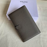 セリーヌ ラージ ストラップ 長財布 スーパーコピー Cem15842