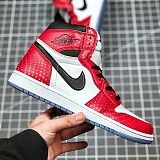 ナイキ エアジョーダン1 スパイダーマン 偽物 Air Jordan 1 High Spider-Man 555088-602