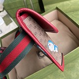 稀少 グッチ×ドラえもん コラボベルトバッグ偽物647817 2TJBG 8587