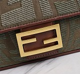 春もの新作フェンディ バゲット コピー フィッシュアイ FFキャンバス バッグ feg17784