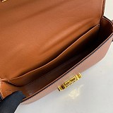 一目惚れ♪ ★セリーヌ ショルダーバッグ 偽物 トリオンフ カーフスキン Cej61230
