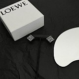 ロエベ シングル アナグラム ピアス スーパーコピー loz66717