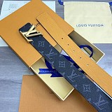 可愛いルイヴィトン サンチュール・LVピラミッド 偽物 40MM リバーシブルベルト vuq17653