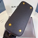 ☆超人気☆バレンシアガ ヴィル トップ ハンドル 偽物 ハンドバッグ baq60250