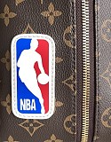 21AW ルイヴィトン NBAコラボ偽物 メッシュ バックパック リュック vup36502