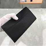 ルイヴィトン 財布 偽物 ポルトフォイユ・カプシーヌ ウォレット M64551