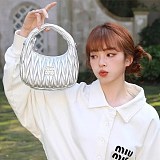 新作限定ミュウミュウ コピーワンダー マテラッセ再生ナイロン ショルダーバッグ myn46374