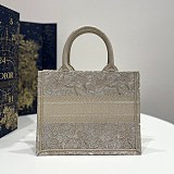 お洒落ディオール ブックトート コピー バッグ ミディアム ベージュ dez58765