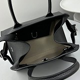 高品質ザロウ 偽物 マルゴー THE ROW Margaux10 レザー バッグ zar27090
