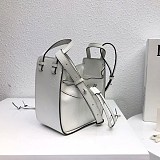 ☆限定☆ ロエベ ハンモック 偽物 ドローストリング ショルダーバッグ 0010365427