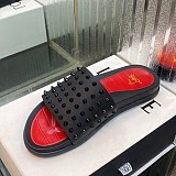 ☆超人気☆ルブタン★Pool Fun Spiked レザーサンダル 偽物 Rug64557