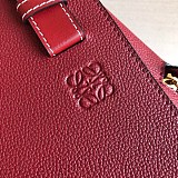 21新作 ロエベ ハンモック コピー クラシックレザースモール ハンドバッグ lom98876