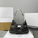 メゾン マルジェラ 偽物 グラムスラム ホーボーミディアム SB3WG0020P4300T8013