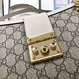 グッチ★パドロック GG ミディアム ショルダーバッグ 偽物 479197 KHNKG 9761