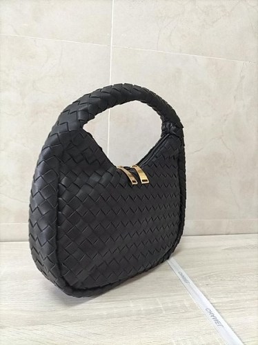 定番ボッテガヴェネタ パデッド ジョディ 偽物 ブラック boi37941