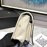可愛いサンローラン スーパーコピー ショルダーバッグ ニキ ベイビー クリンクルヴィンテージレザー Saj00394