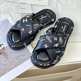 履き心地抜群！シャネル クロスベルトサンダル 偽物 sha77961