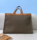 ★日本!!人気！フェンディ ピーカブー エックストート 偽物 FFウール バッグ fez95363