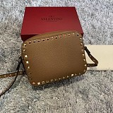 可愛い ヴァレンティノ ショルダーバッグ スーパーコピー Vus41400