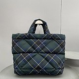 稀少【プラダ】パデッド Re Nylon 偽物トートバッグ リナイロン puy63958