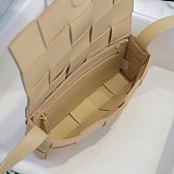 入手困難ボッテガヴェネタ カセット コピー クロスボディバッグ boa55057