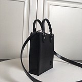 関税負担なしルイヴィトン プティットサックプラ 偽物 エピ★ノワール ショルダーバッグ M69441