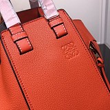 21新作 ロエベ ハンモック コピー クラシックレザースモール ハンドバッグ loa80048