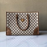 争奪戦 【セリーヌ トートバッグ 偽物】トリオンフの刺繍テキスタイル ハンドバッグ 194342CS8