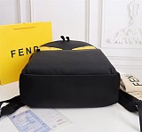 大人気！フェンディ バッグバグズ 偽物 アイモチーフ レザーバックパック fec70002