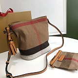 ★日本!!人気！【バーバリー ショルダーバッグ 偽物】キャンバスチェックとレザーのバケツ Ban28237