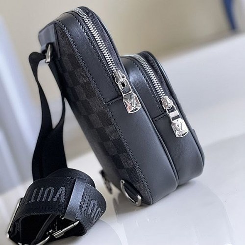 ★日本!!人気！​ルイヴィトン ダミエ アマゾン スリングバッグ 偽物 N50012