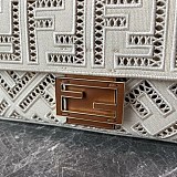 フェンディ バゲットFF刺繍 ハウンド ショルダーバッグ 偽物 fel58811