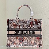 ギフトに最適ディオール ブックトート 偽物 Jardin Magique刺繍 8001 deu52373