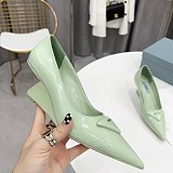 希少色 早い者勝ち♡プラダ トライアングルロゴ パンプス コピー 多色 pug46381