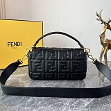 フェンディ ブラックレザー バゲット コピー ラージ ショルダーバッグ fec43484